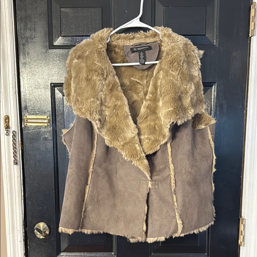Women's Faux Fur Trim Vest